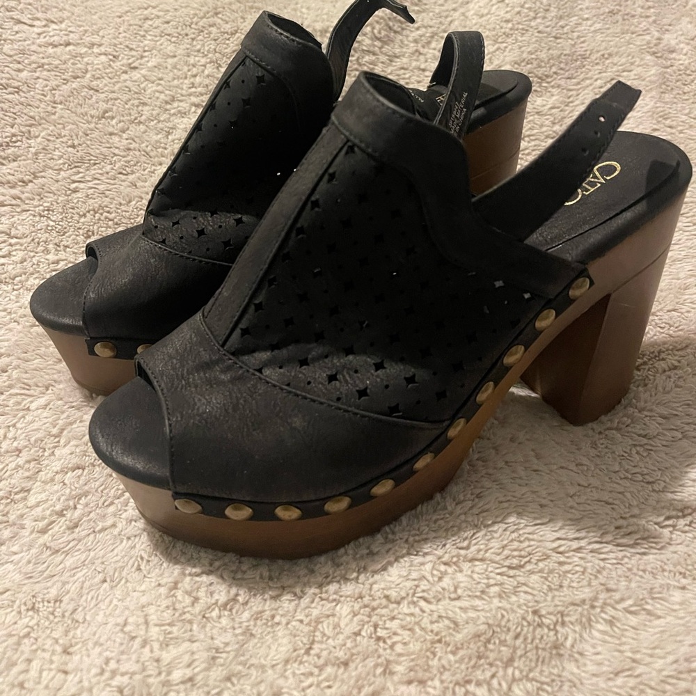 Cato wood block heels
